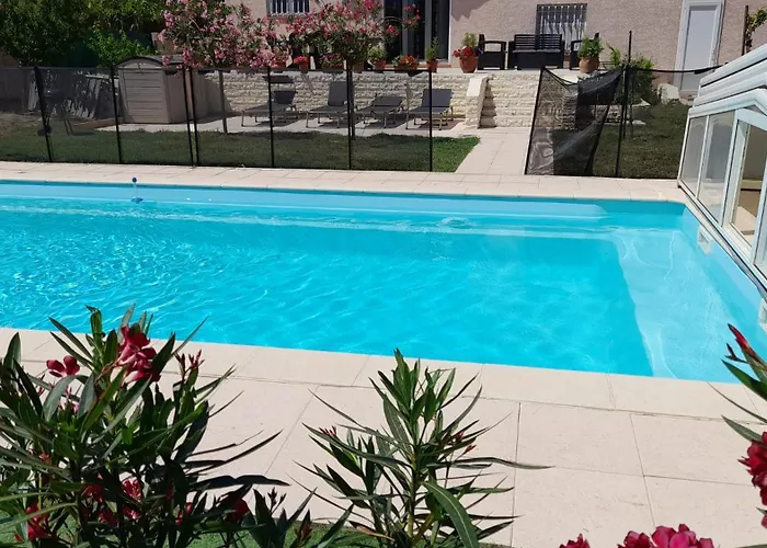 Avec A Pied Et Grande Piscine Сент-Мари-ла-Мер
